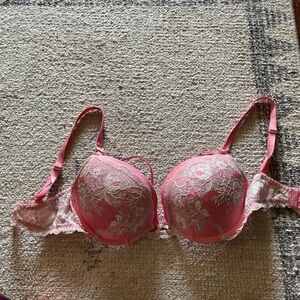 Victoria's Secret Pink Lace Underwire Bra